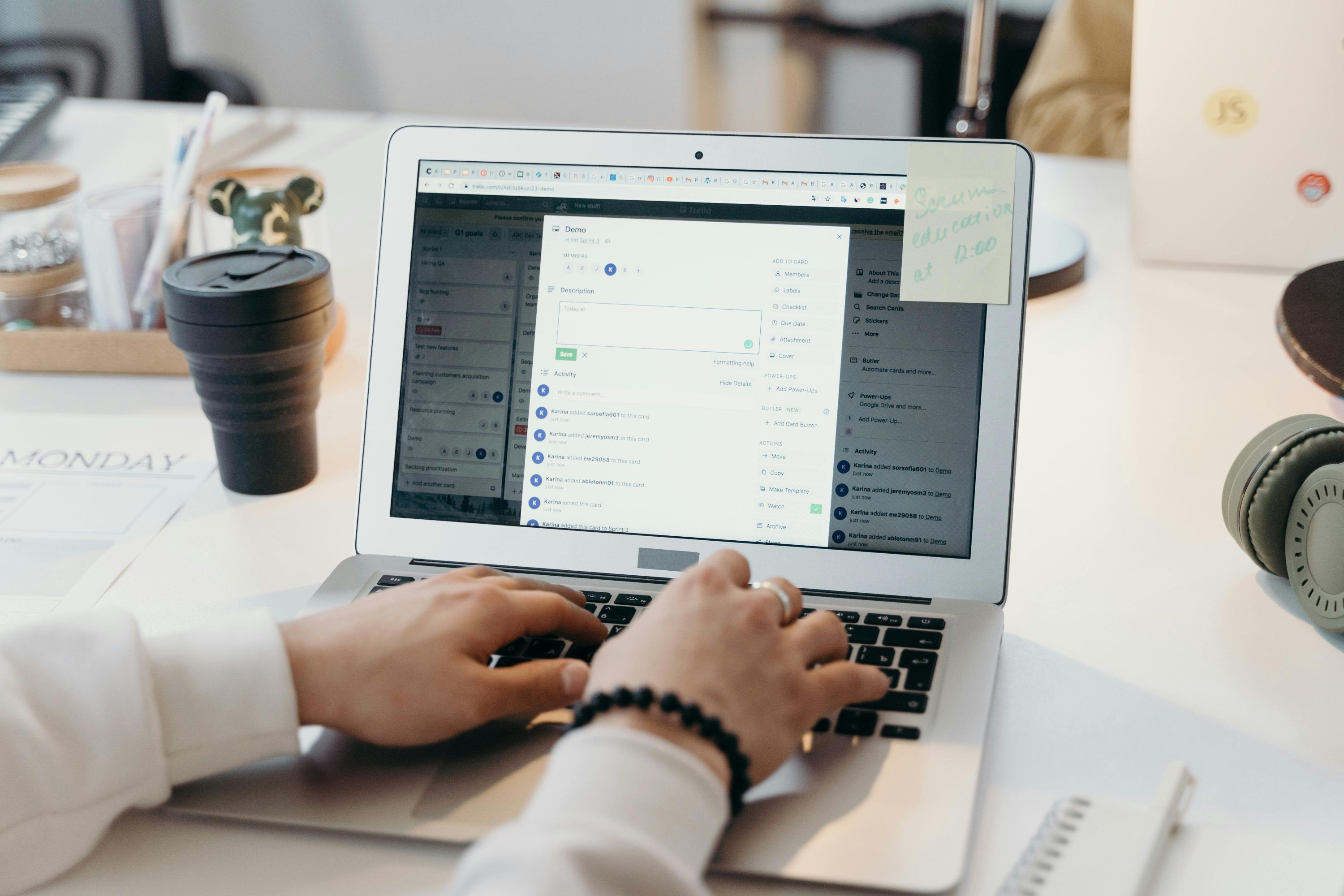 30 B2B Email Campaign Landing Page Conversion Statistics